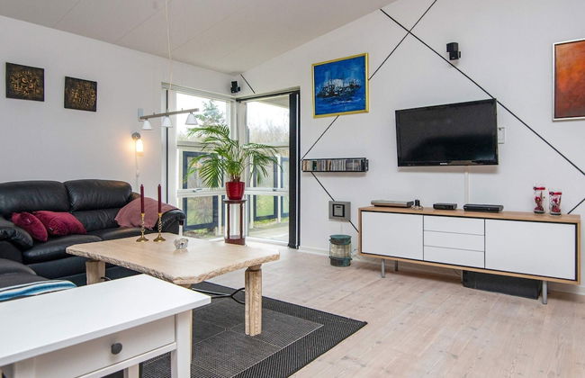 8 Person Holiday Home in Orsted - Photo 11