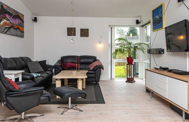 8 Person Holiday Home in Orsted - Photo 10