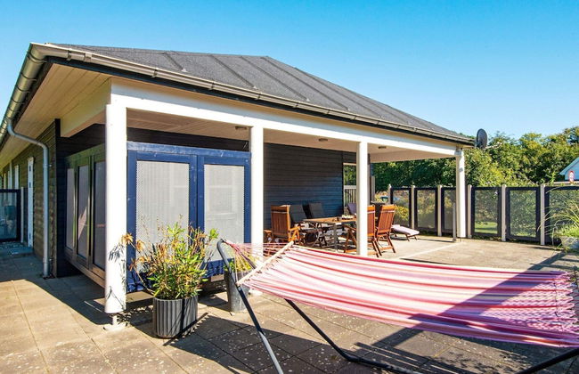 8 Person Holiday Home in Orsted - Photo 31