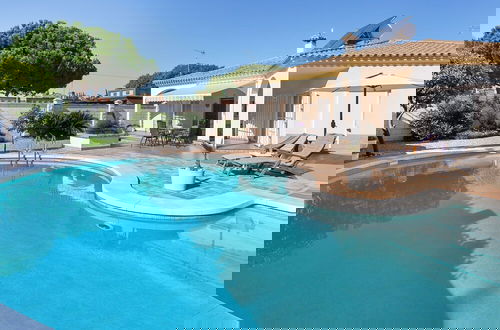 Photo 25 - Detached Villa With a Large Private Swimming Pool