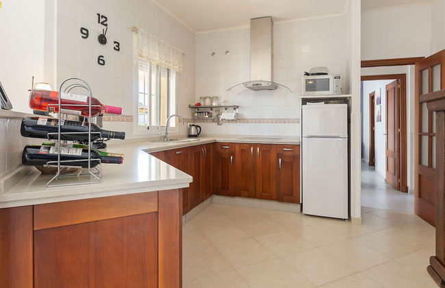 Detached Villa With a Large Private Swimming Pool - Foto 6
