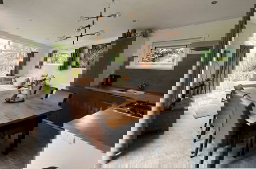 Foto 5 - Modern Chalet With Terrace Near Rockanje