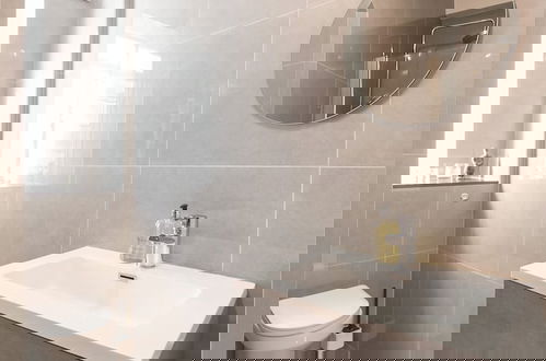 Foto 17 - Beautifully Presented Centrally Located Studio apt