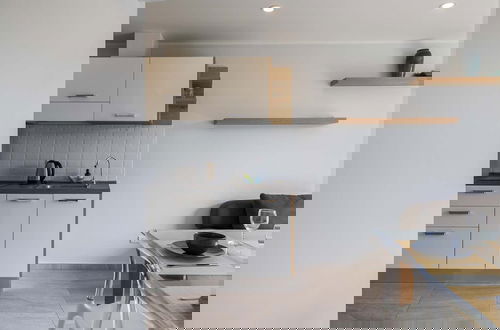 Foto 17 - Modern Condo near the Beach - NV5