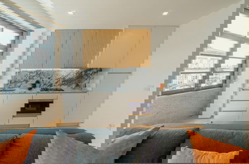 Foto 22 - Courtyard Oporto Design Apartment B