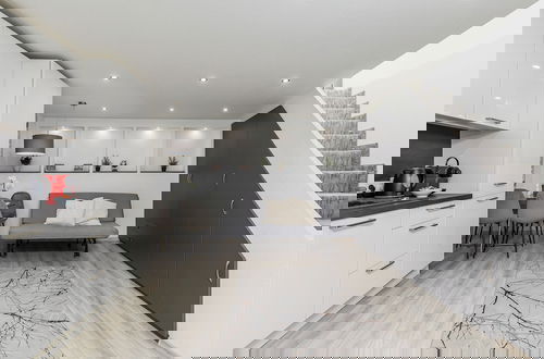 Photo 12 - Venus Apartments - Broadway II
