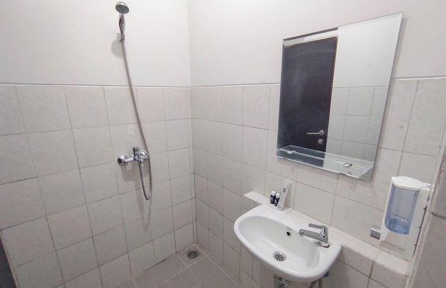 Homey Studio With Easy Pool Access Apartment At Suncity Residence - Foto 11