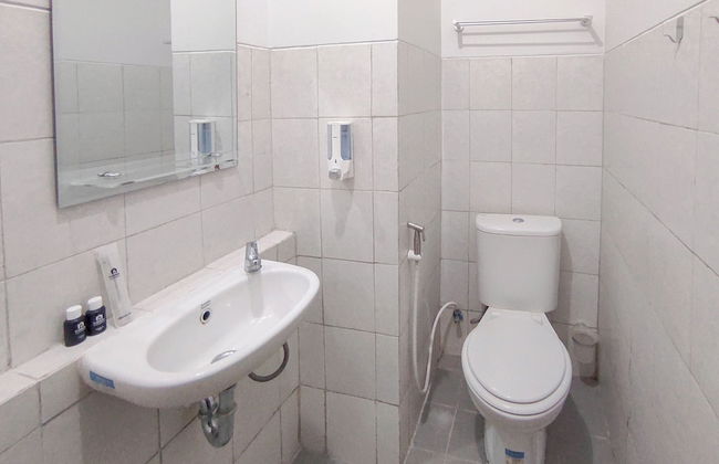 Homey Studio With Easy Pool Access Apartment At Suncity Residence - Foto 12