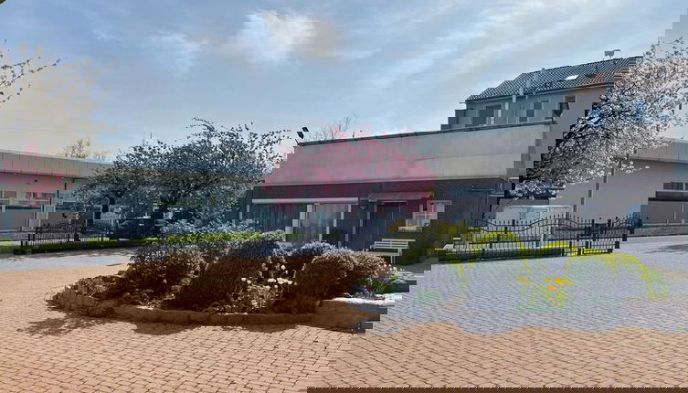 Photo 1 - Modern House Gehrden 2
