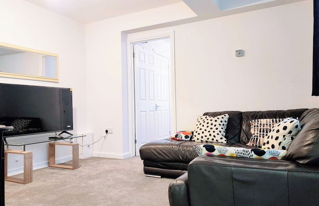 Camberley - 1-bed Annex - Sleeps 2 - Garden - Photo 8