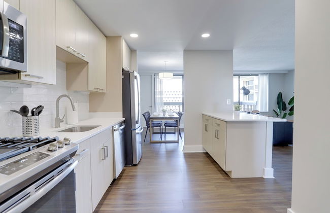 Walkable DC View Apartments - Foto 46