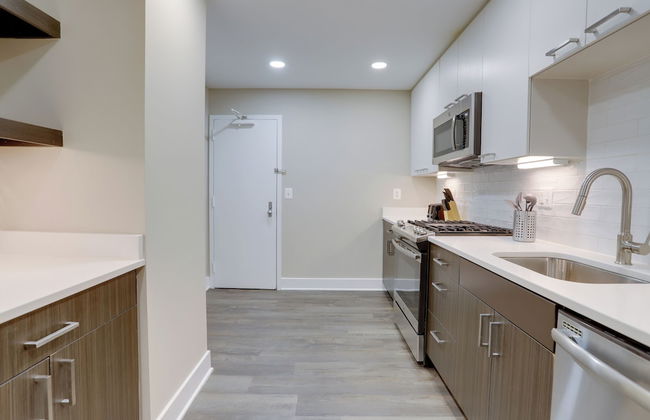 Walkable DC View Apartments - Foto 37