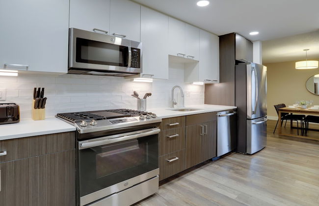 Walkable DC View Apartments - Foto 35