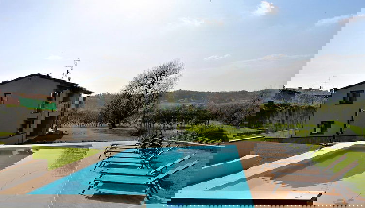Photo 1 - Apartment in Iseo With Swimming Pool