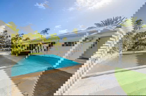 Foto 29 - New 5 Bedroom Private Pool Near Superfood