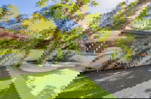 Foto 7 - New 5 Bedroom Private Pool Near Superfood