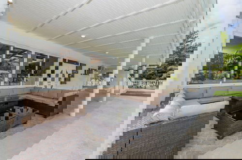 Foto 31 - New 5 Bedroom Private Pool Near Superfood