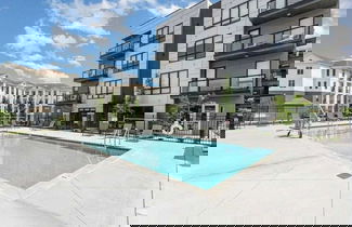 Foto 3 - Nash Landing by Avantstay Heart of Midtown + Nashville Patio