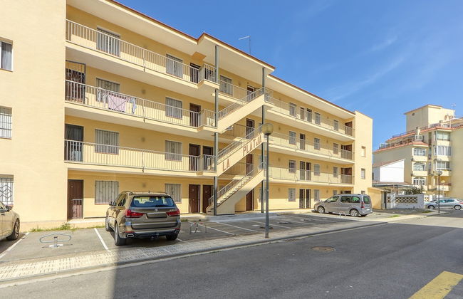 Apartment in Rosas Near Platja de Sta Margarida - Foto 1