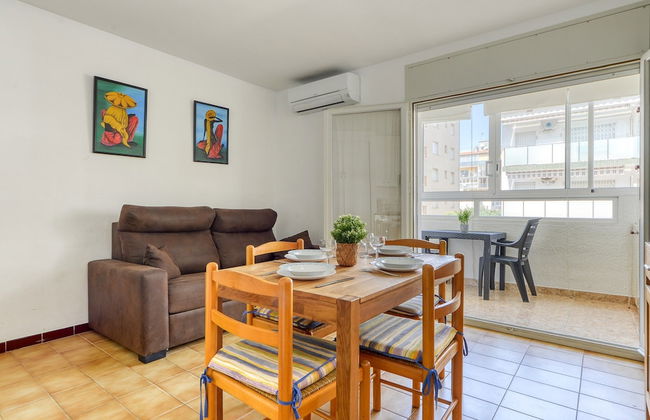 Apartment in Rosas Near Platja de Sta Margarida - Foto 8