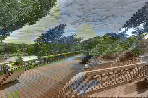 Foto 12 - Shades of Summer by Avantstay Gazebo Dock View
