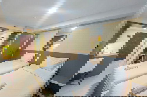 Foto 2 - Good Deal And Homey Studio Apartment At Mansyur Residence