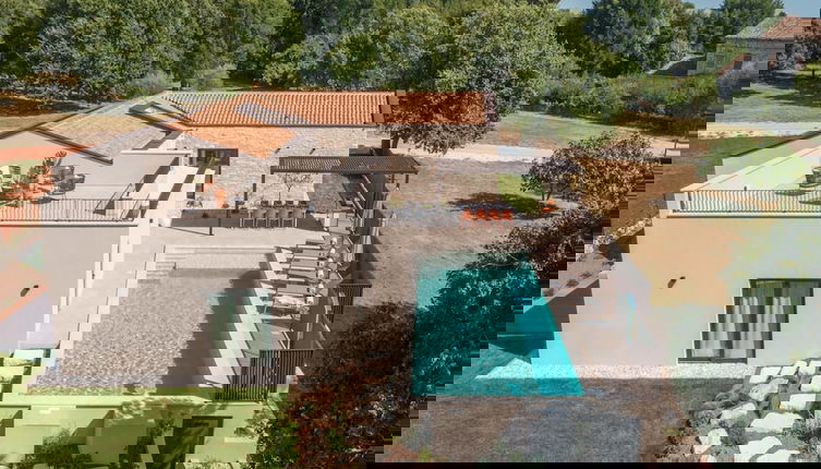 Foto 1 - Luxury Villa With View