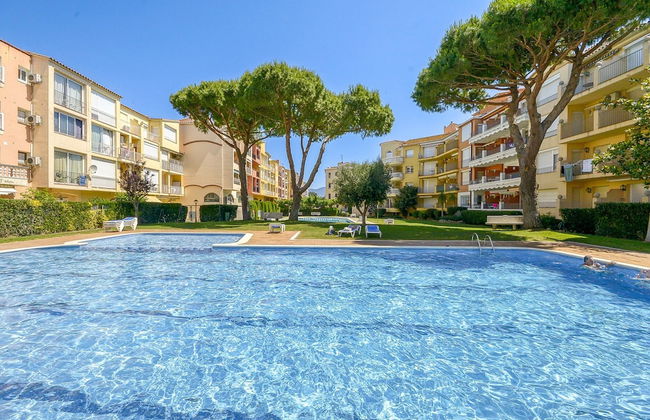 Apartment in Empuriabrava Near the Beach - Photo 23