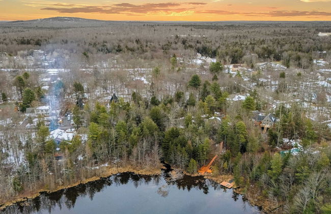 Lakeview Sunset Heaven Waterfront Escape + Private Dock Firepit + Game Room New Construction - Foto 43