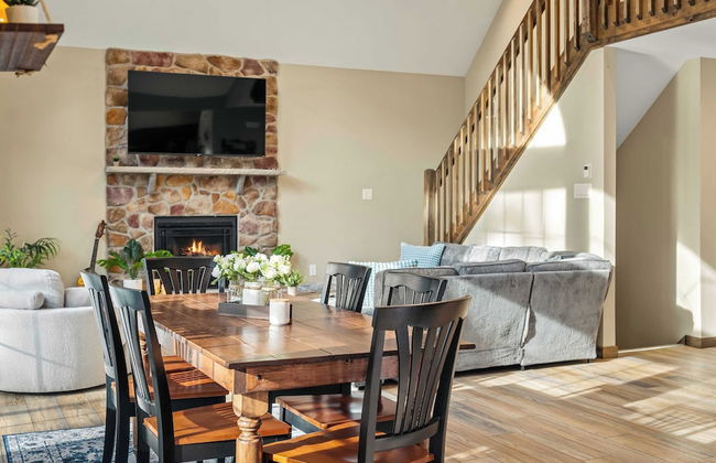 Lakeview Sunset Heaven Waterfront Escape + Private Dock Firepit + Game Room New Construction - Foto 9