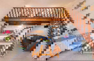Foto 1 - Charming Seaside Apartment