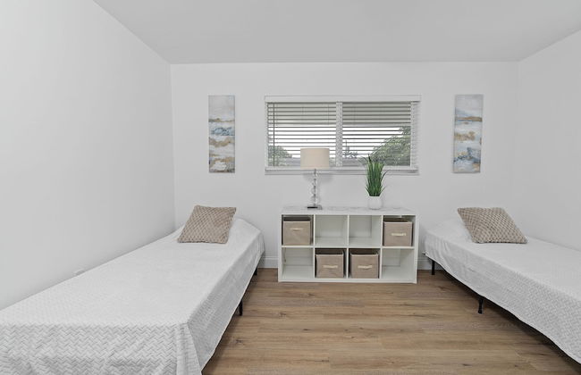 Dreamy 4BR Getaway w Private Pool Luxe Patio in Miramar - Foto 23