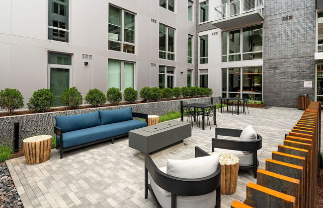 Bright Apartment with Great Amenities - Foto 44