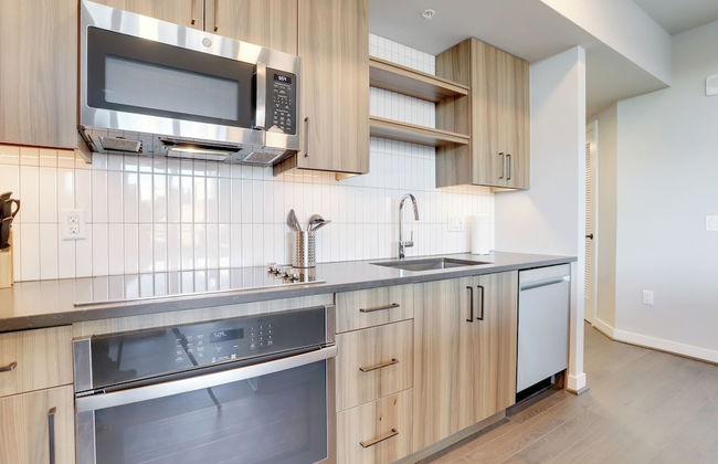 Stylish Apartment Steps from the Metro - Foto 21