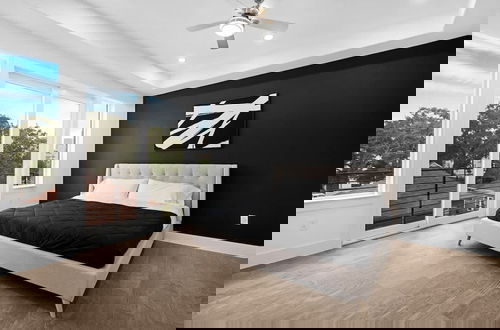 Foto 2 - Newly Built Modern 3 Bedroom Houston Home