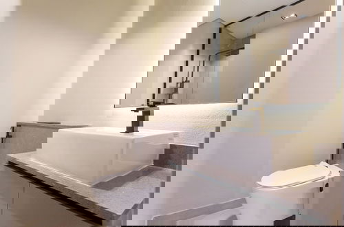 Foto 9 - Elite LUX Holiday Homes - Modern Studio in MAG City Dubai