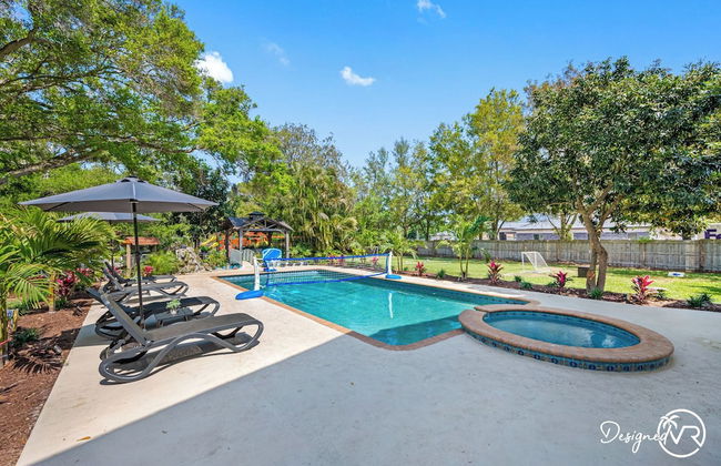 Luxury Retreat: Pool, Games, Basketball & More! - Foto 41
