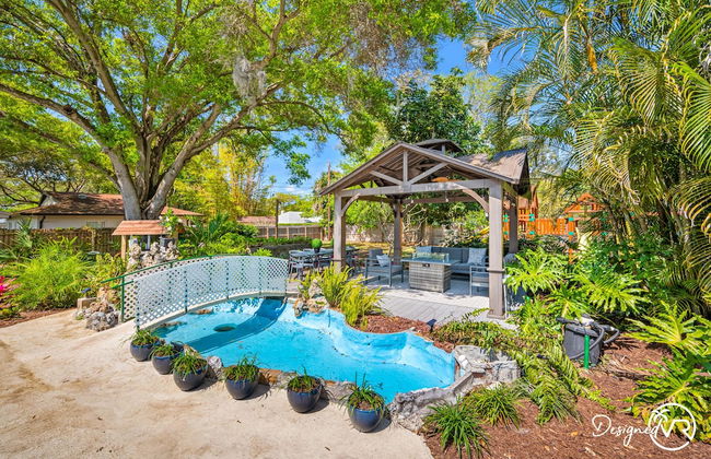 Luxury Retreat: Pool, Games, Basketball & More! - Foto 38