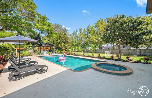Luxury Retreat: Pool, Games, Basketball & More! - Foto 1
