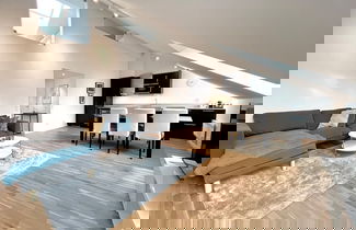 Foto 2 - Elegant Apartment in the Heart of the City