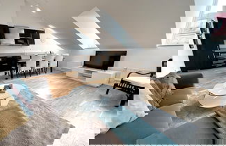 Foto 3 - Elegant Apartment in the Heart of the City