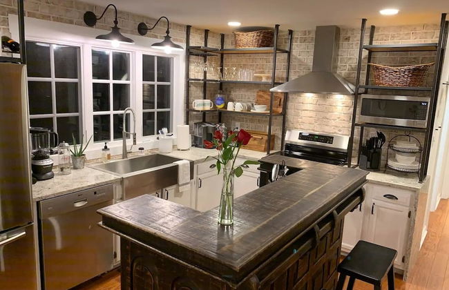 Boyd Harvey Main House And Carriage House 4 Bedroom Home by RedAwning - Foto 43