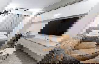 Foto 2 - Modern Luxurious Studio Apartment