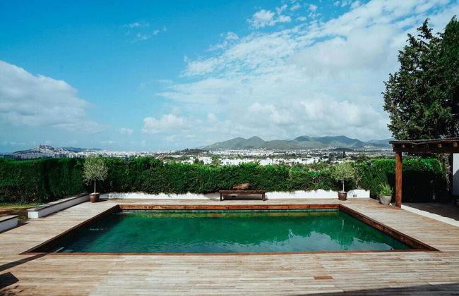 Luxurious Villa With Bright Terrace - Foto 23