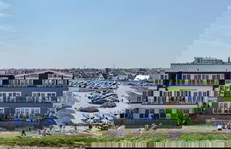Foto 2 - Appealing Apartment by the Beach