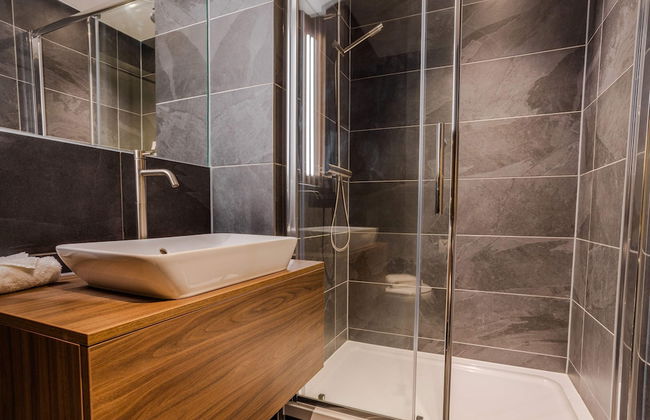 Midori Suite 2BR City Views - Photo 19