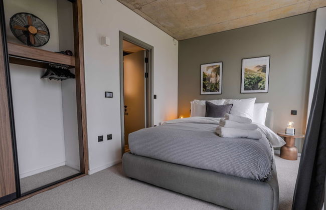 Midori Suite 2BR City Views - Photo 11