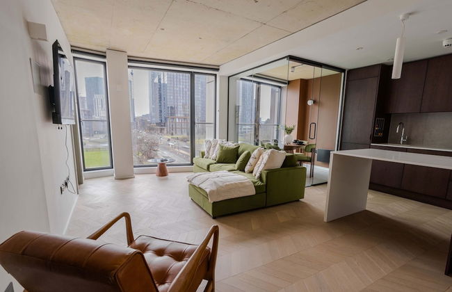 Midori Suite 2BR City Views - Photo 1