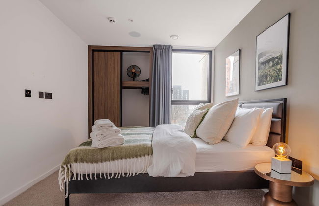 Midori Suite 2BR City Views - Photo 17
