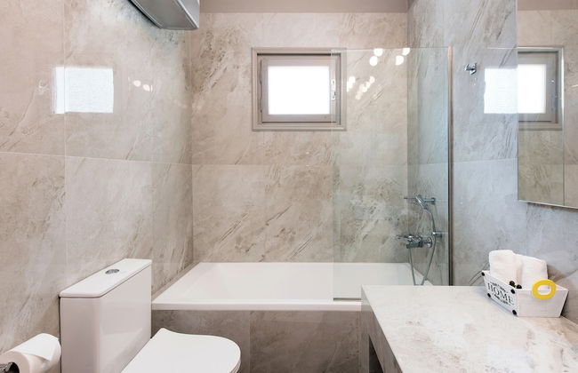 Verde Olive Three-Bedroom Holiday Home by Konnect - Foto 9